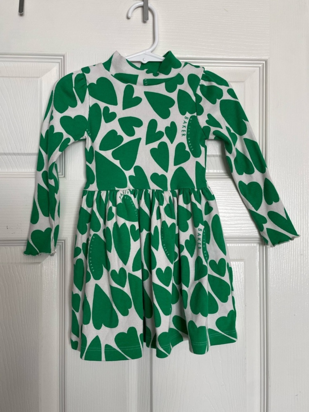Ted Baker 12-18 Month Girl White and Green Heart-Print Long Sleeve Dress EUC